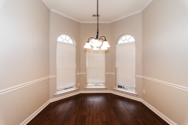 Foto del edificio - 5467 Milton Ridge Dr