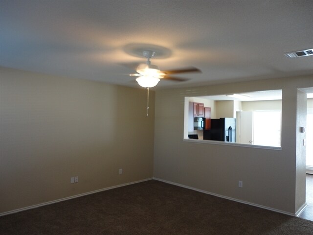 Foto del edificio - 115 Karrie Dr