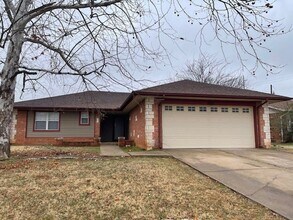 Building Photo - 505 Post Oak Ln