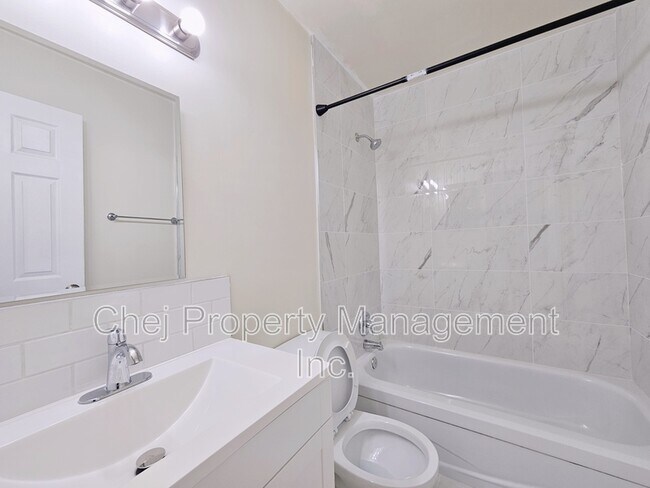 Photo du bâtiment - 140 Royal Terrace NW