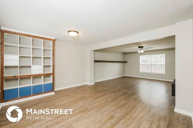 Foto del edificio - 876 Tulip Ln
