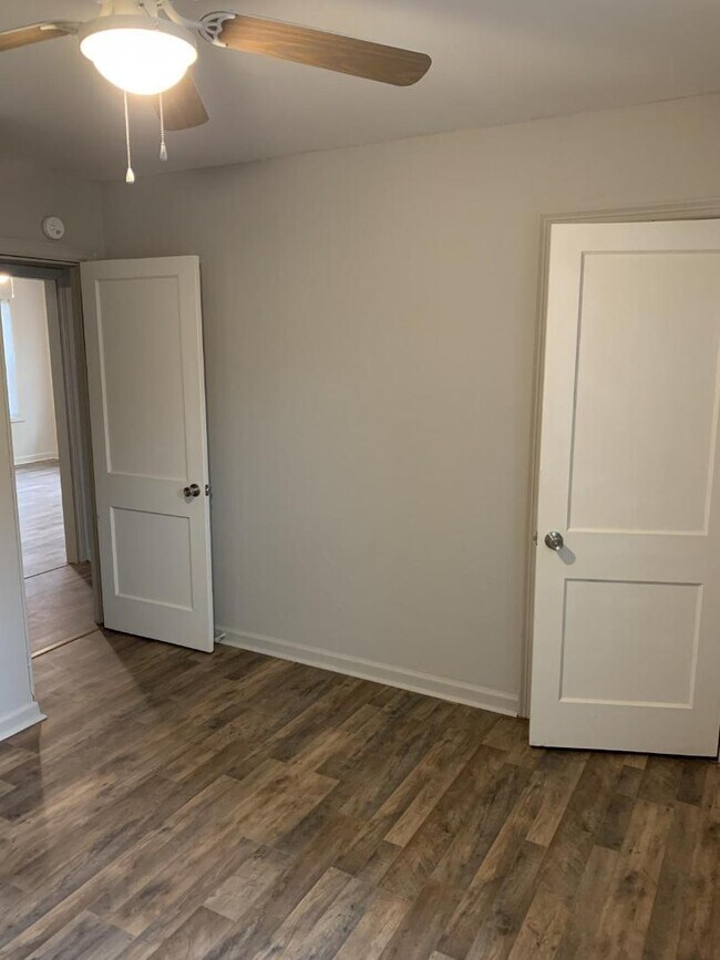 Foto del edificio - 1112 S Pine St