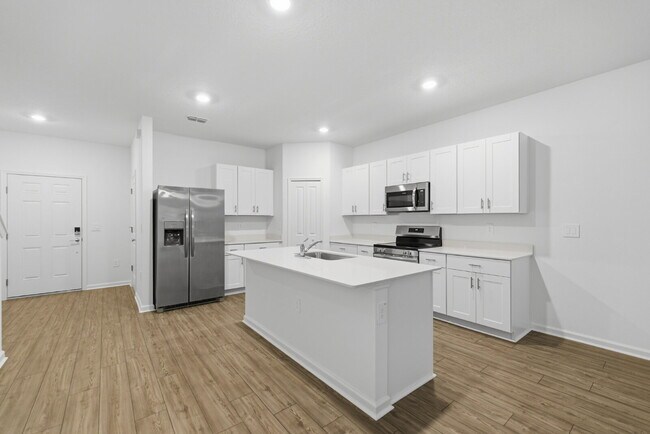 Foto del edificio - Available Now –NEW  Beautiful Move-In Ready Home in Ocala!INTERNET INCLUDED