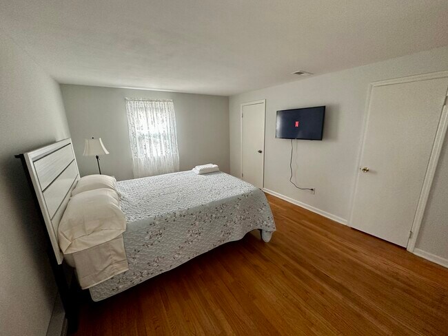 Foto del edificio - 160 Sunset Dr