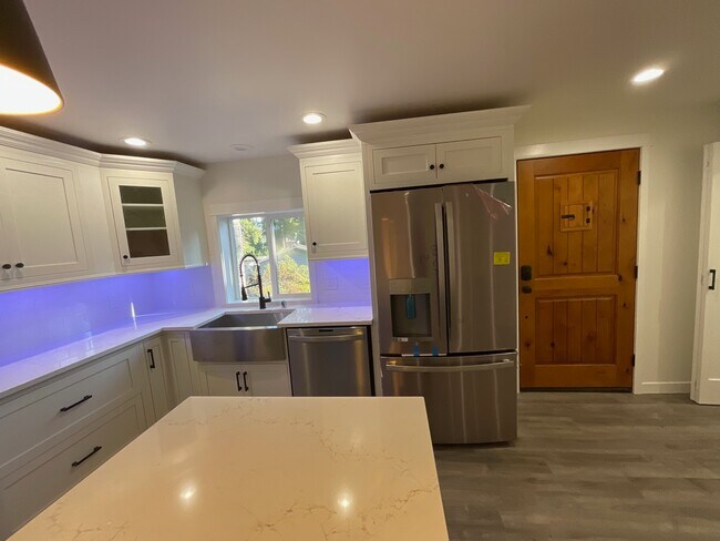 Foto del edificio - 1577 Woodside Dr