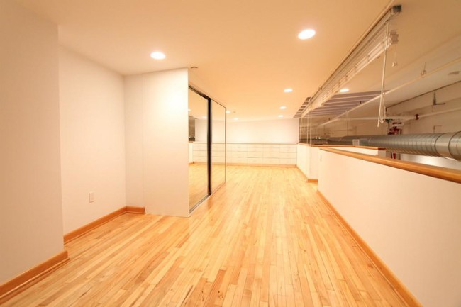 Building Photo - 489 Broome St