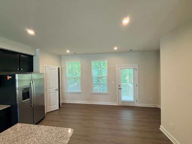 Foto del edificio - Brand New Townhome in the heart of Charotte