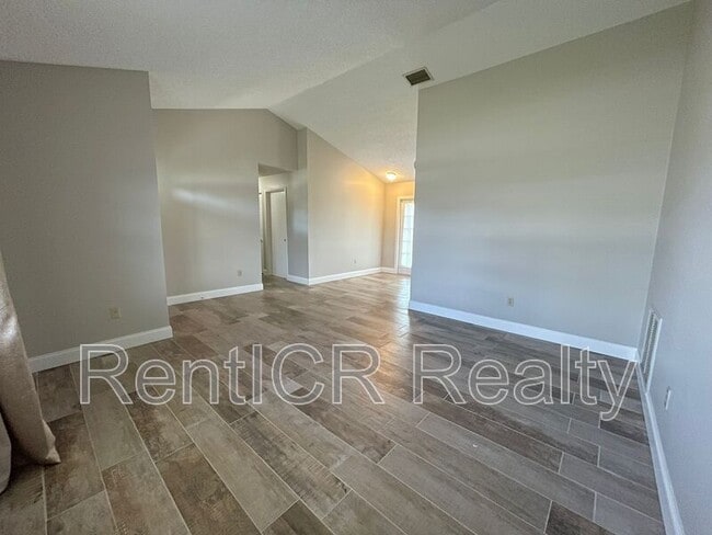 Building Photo - 1118 Greenlea Dr