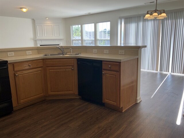 Foto del edificio - 2002 Gushing Dr