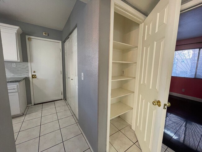 Building Photo - 1473 Cane Hill Dr