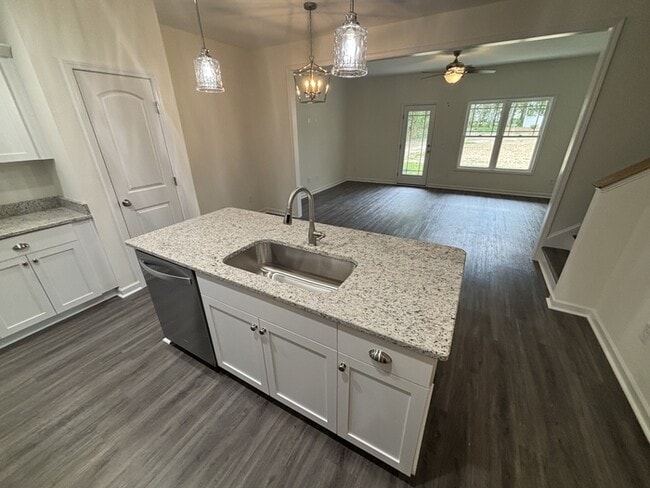 Foto del edificio - 606 S Blackmon St