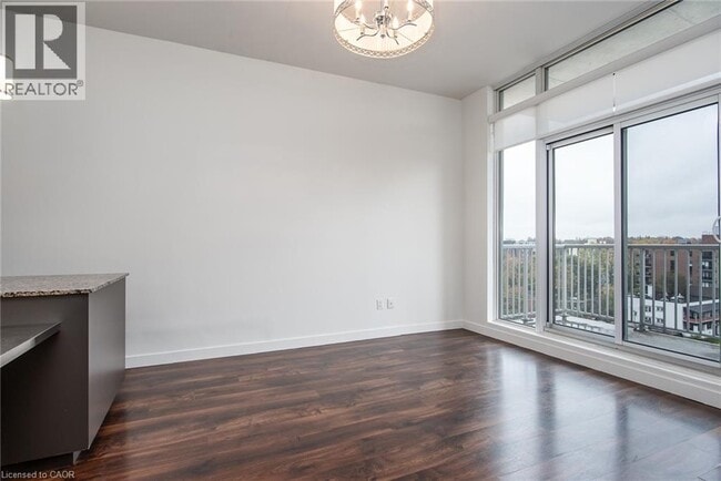 Building Photo - 191 King St S