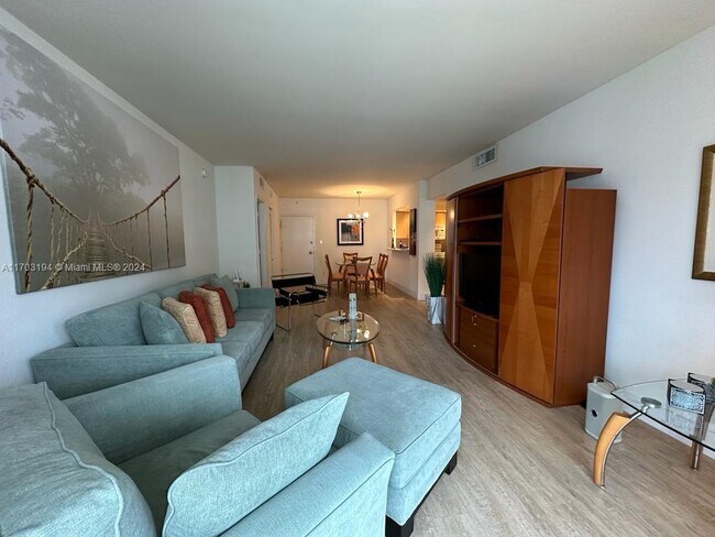 Living room - 5600 Collins Ave