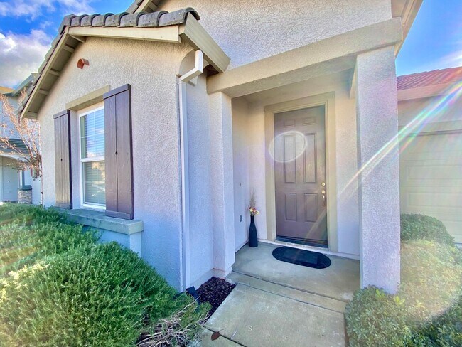 Building Photo - COMING SOON! Beautiful Single Story Home w...