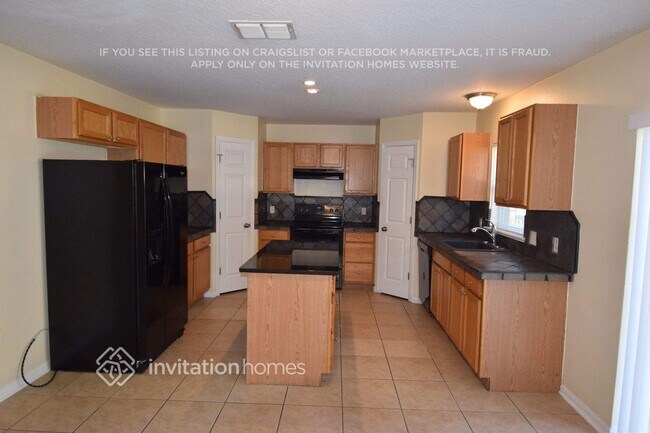 Foto del edificio - 2370 Sheila Dr