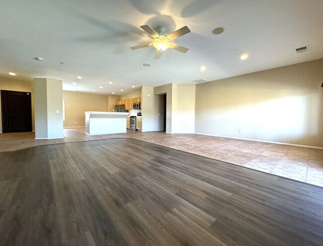 Foto del edificio - AVAILABLE NOW!! 3 Bed/2 Bath + 1 Bedroom/1 Bath CASITA in PALM SPRINGS!!