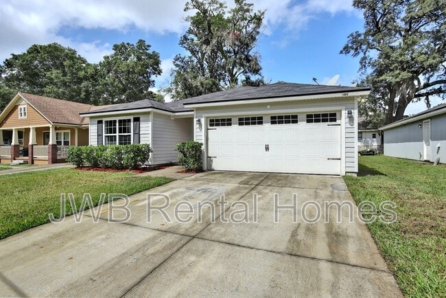 Photo - 1009 Kenmore St House