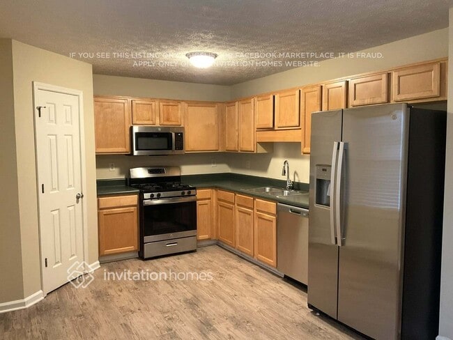 Building Photo - 240 Blake Dr