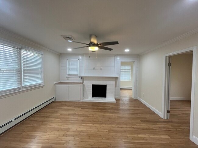 Building Photo - 54 3rd Bayway
