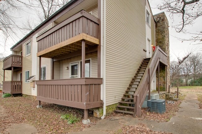 Foto del edificio - 9020 Mahogany Row SE