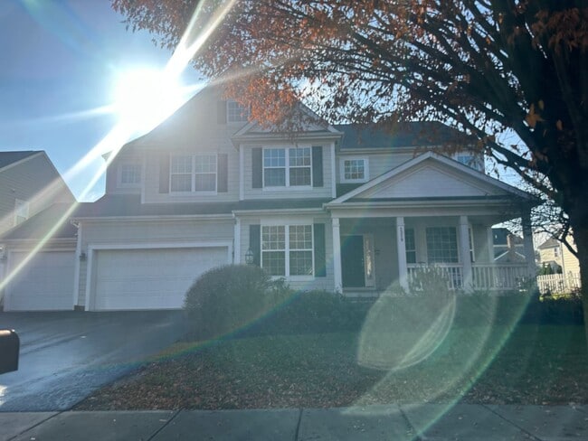 Building Photo - Lakes of Worthington