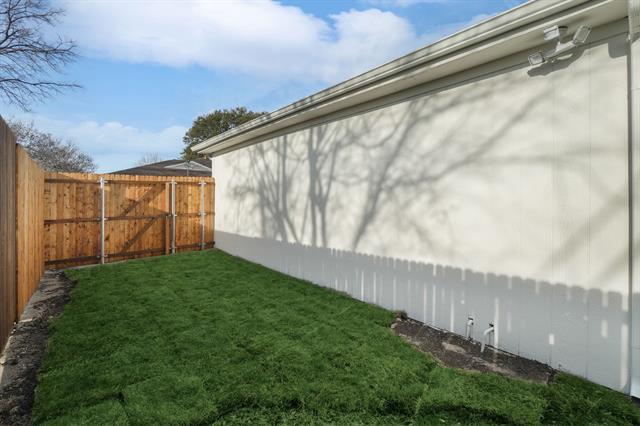 Building Photo - 6449 Lontos Dr