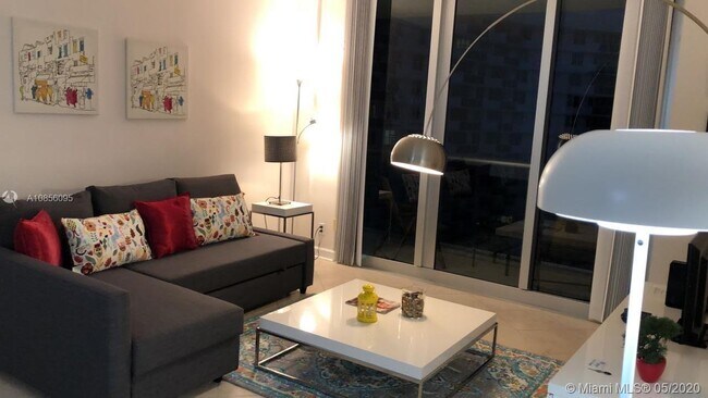 Foto del edificio - 3801 S Ocean Dr