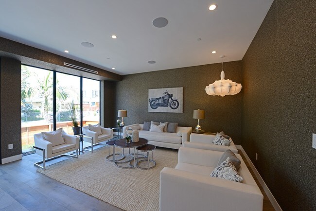 Foto del edificio - 516 Vernon Ave