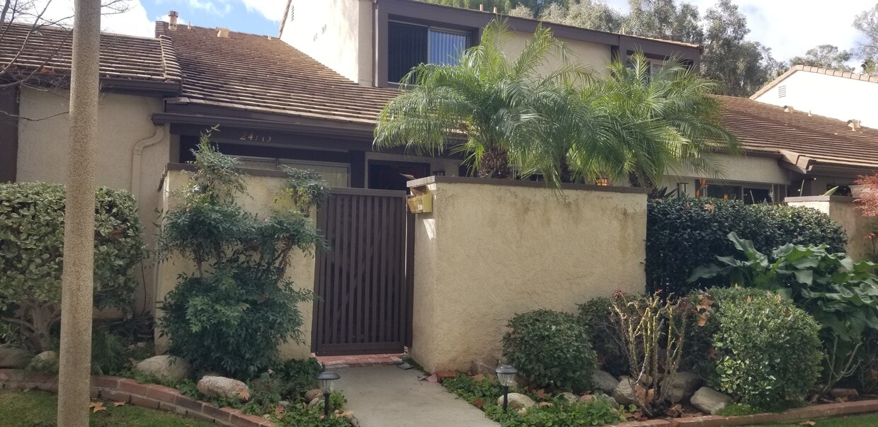 Primary Photo - 24713 Sand Wedge Ln