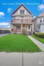 Building Photo - 189 Cazenovia St