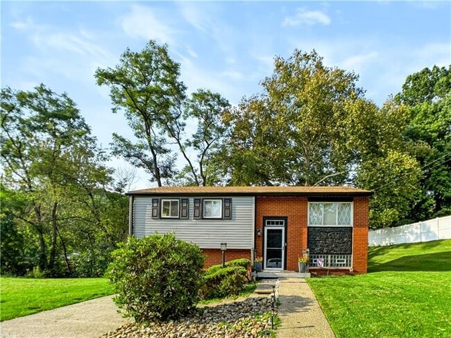 Building Photo - 601 Victory Rd