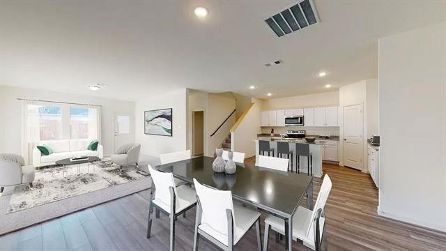 Foto del edificio - 2119 Revere Dr