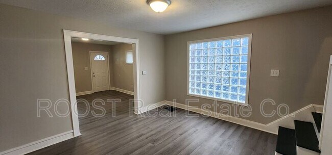 Building Photo - 1238 E 17th Ave