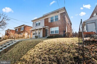 Building Photo - 1235 Alabama Ave SE