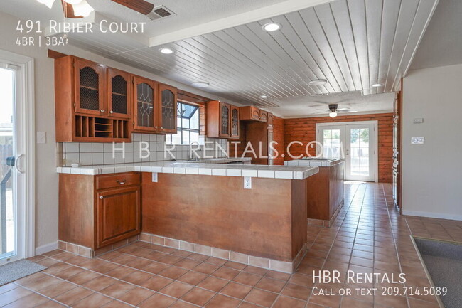 Foto del edificio - 491 Ribier Ct