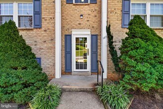 Building Photo - 107 Donzen Dr