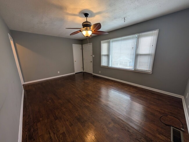 Building Photo - 1722 Nickerson Ave