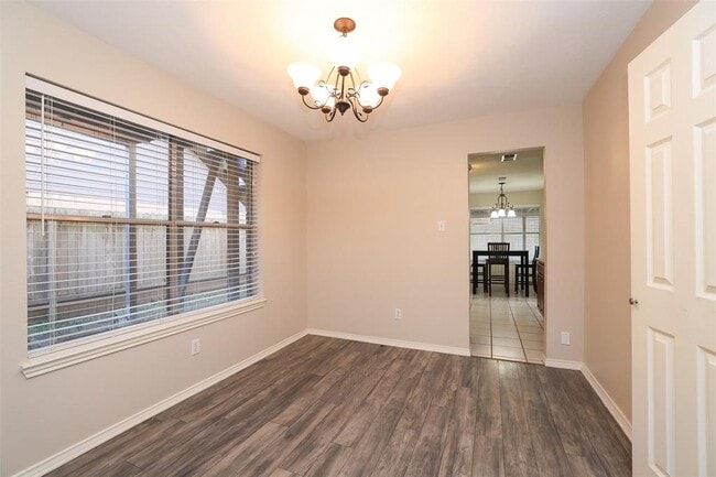 Building Photo - 9130 Kirkleigh Ln