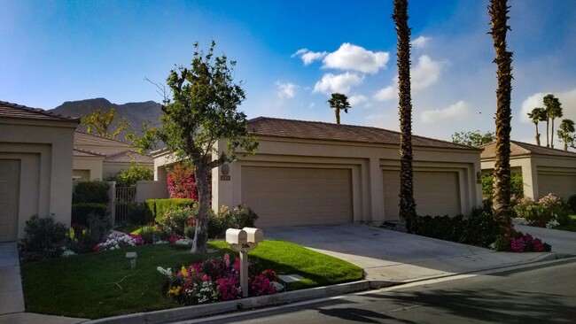 Building Photo - 54853 Oak-Hill