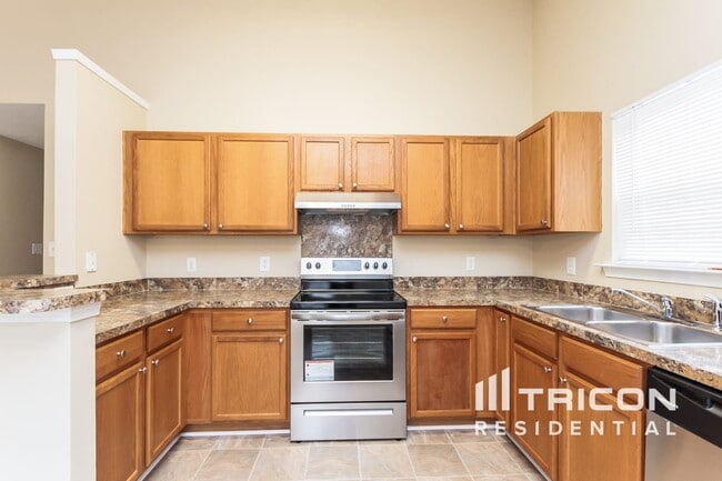 Building Photo - 4033 Old Glory Dr