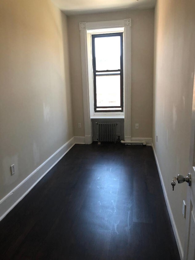 Building Photo - 110 W 130th St
