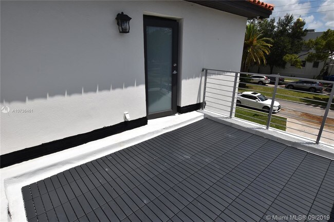 Foto del edificio - 270 SW 25th Rd