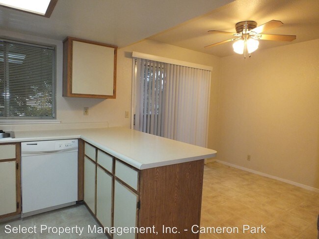 Foto del edificio - 2584 Greenwood Ln