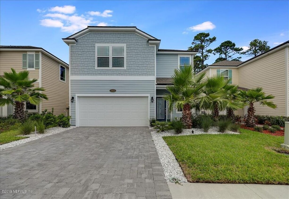 Foto principal - Lovely home in sought-after Coastal Cove!