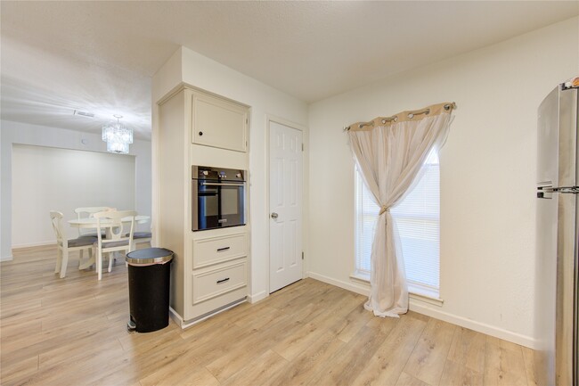 Building Photo - 16523 Rawhide Trail