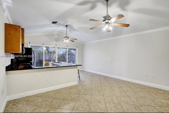 Foto del edificio - 4728 Clemens St