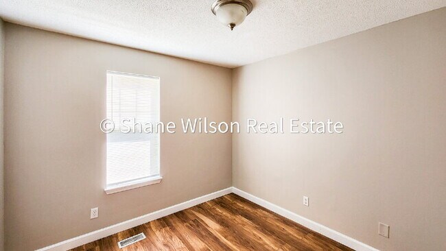 Foto del edificio - 162 Shawn Ln