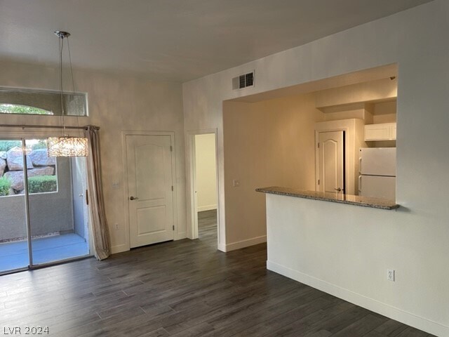 Foto del edificio - 3511 Desert Cliff St