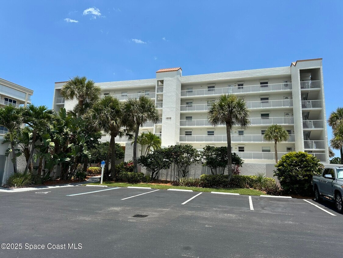 Foto principal - 1555 N Hwy A1A