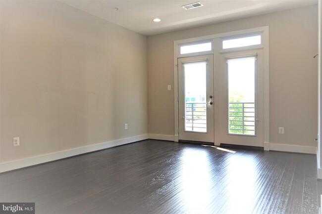 Building Photo - 281 Kepler Dr